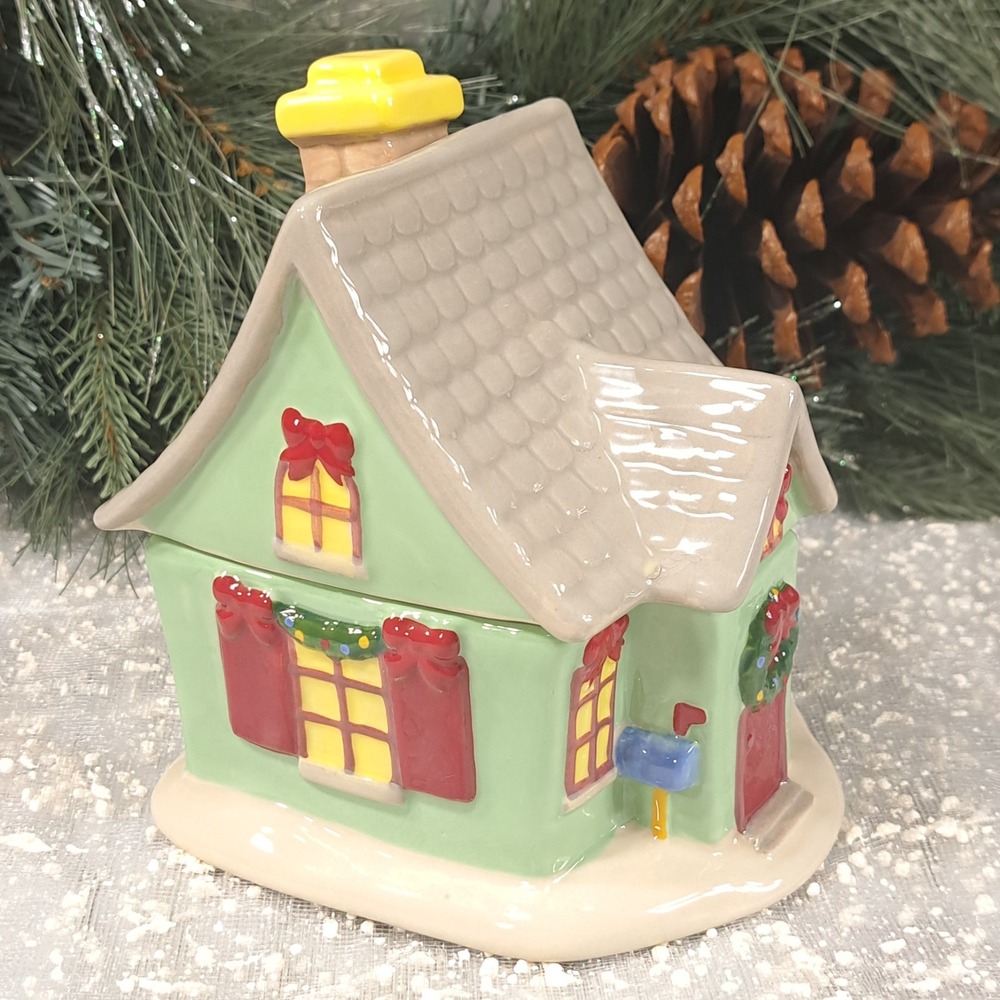 Temp-tations By Tara Winter Christmas House Cookie Jar‎ Holiday Hand Painted